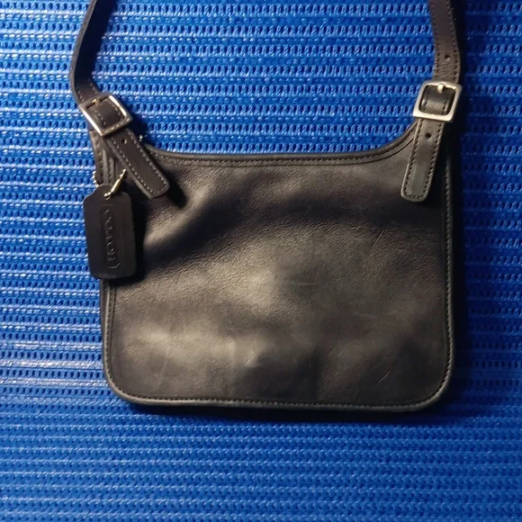 Coach - Picture 1 of 7